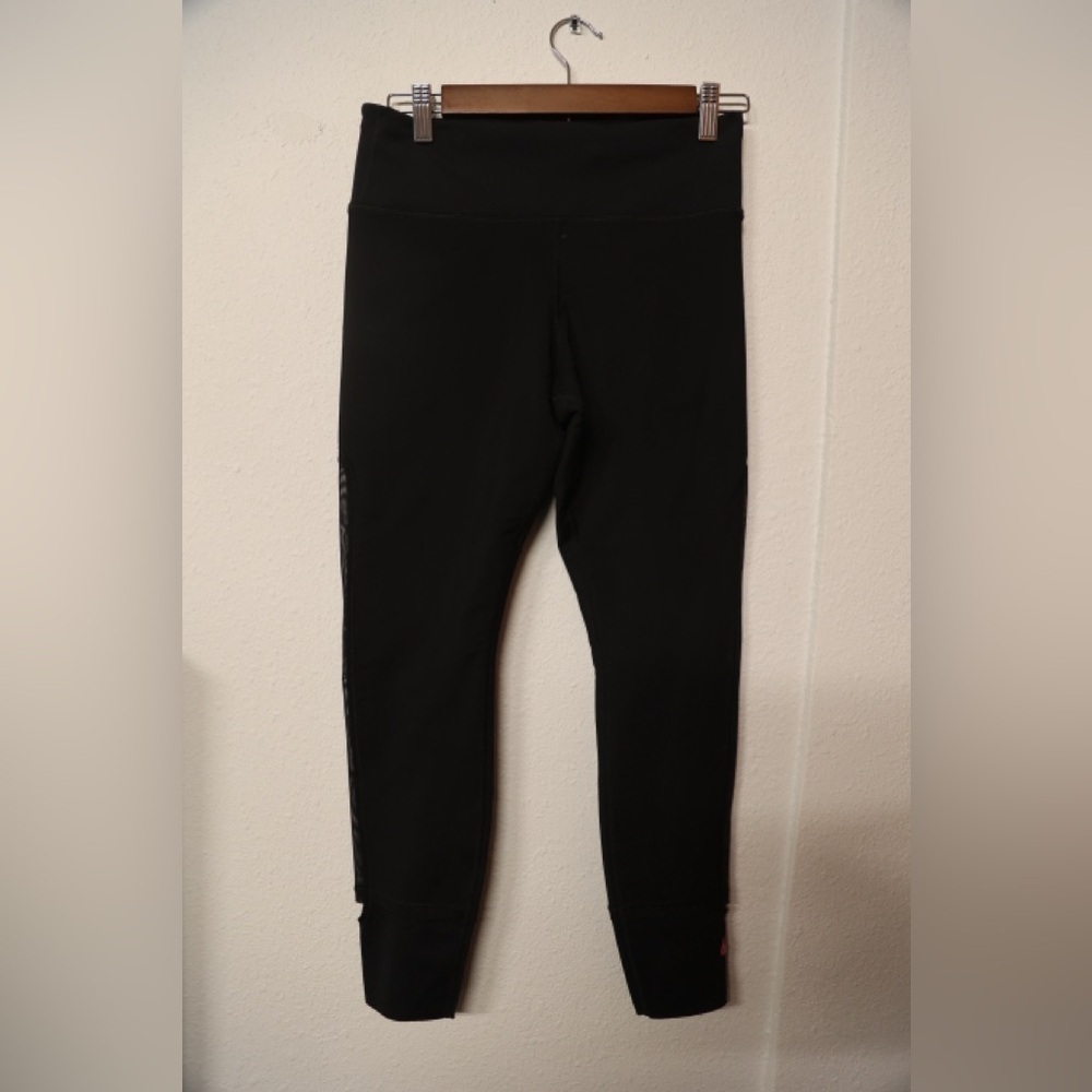 Nike Women’s Black Running Leggings M — Pink Swoosh, Stirrup Cuffs, Dri-Fit